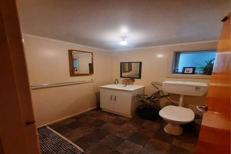 Photo of property in 19 Alexandra Road, Roseneath, Wellington, 6021