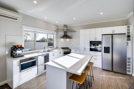 Photo of property in 4 Russell Robertson Drive, Havelock North, 4130