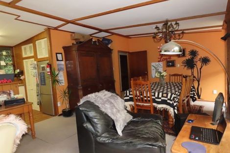 Photo of property in 54 Mahoe Road, Titirangi, Auckland, 0604