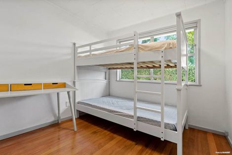 Photo of property in 32 Normanton Street, Glenfield, Auckland, 0629