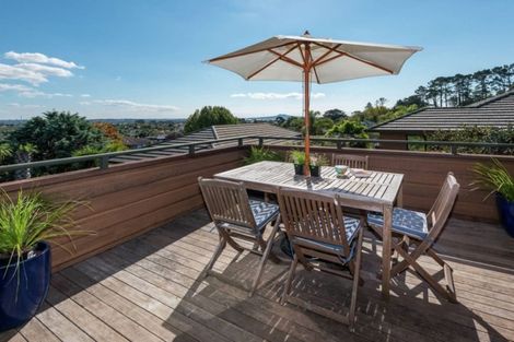 Photo of property in 1 Luana Way, Bucklands Beach, Auckland, 2014