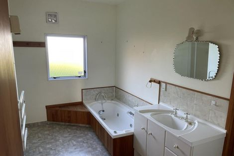 Photo of property in 563 Mangaone Road, Halcombe, Feilding, 4779