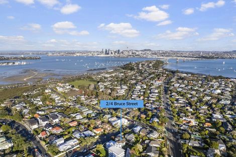 Photo of property in 4b Bruce Street, Northcote Point, Auckland, 0627
