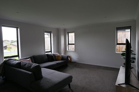 Photo of property in 8 Parkgrove Crescent, Pokeno, 2402