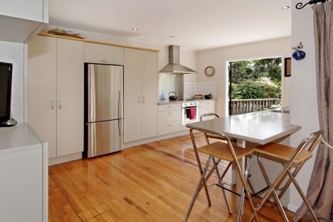 Photo of property in 48 Minnehaha Avenue, Titirangi, Auckland, 0604