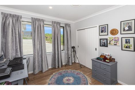 Photo of property in 21 Capstone Place, Te Kamo, Kamo, 0185