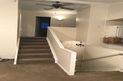 Photo of property in 28 Lakeside Drive, Pahurehure, Papakura, 2113