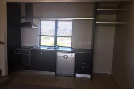 Photo of property in 4 Opito Way, East Tamaki, Auckland, 2013