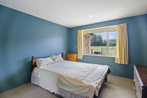 Photo of property in 17 Scarlet Oak Drive, West Melton, Christchurch, 7671