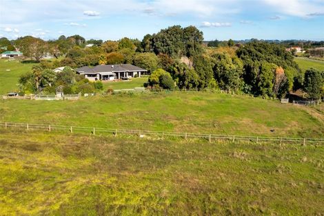 Photo of property in 1343 Devon Road, Brixton, Waitara, 4382