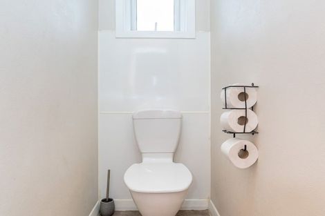 Photo of property in 54 Elwyn Crescent, Green Island, Dunedin, 9018