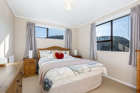 Photo of property in 19 Shackle Lane, Whitby, Porirua, 5024