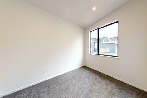 Photo of property in 12/62 Spenmoor Street, Newlands, Wellington, 6037