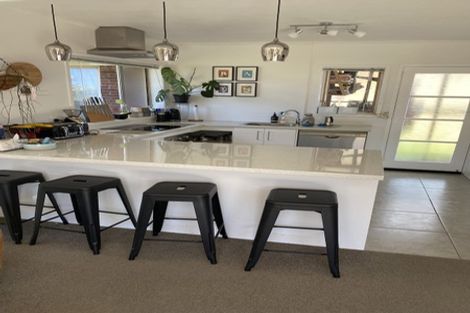 Photo of property in 2/17 Omana Road, Milford, Auckland, 0620