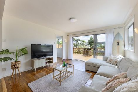 Photo of property in 38 Te Ahuahu Road, Piha, New Lynn, 0772