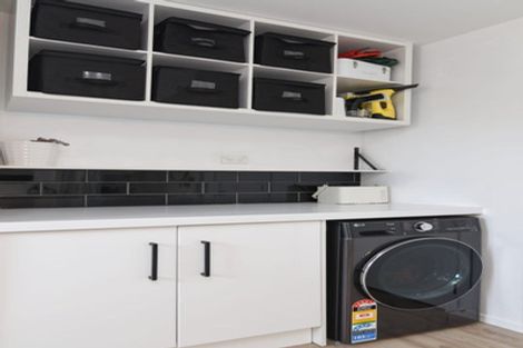 Photo of property in 69 Grandvista Drive, Green Island, Dunedin, 9018