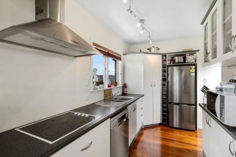 Photo of property in 54 Lyttelton Avenue, Forrest Hill, Auckland, 0620