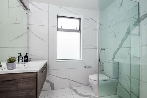 Photo of property in 1 Te One Place, Redwood, Christchurch, 8051