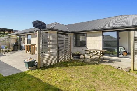 Photo of property in 8 Antrim Glade, Welcome Bay, Tauranga, 3175