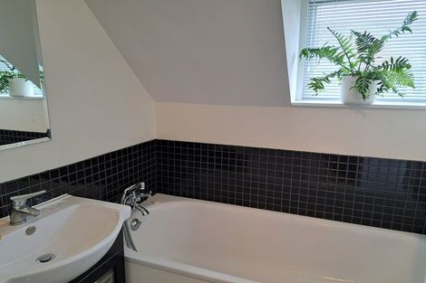 Photo of property in Cornwall Gardens, 12/27 Cornwall Street, St Albans, Christchurch, 8014