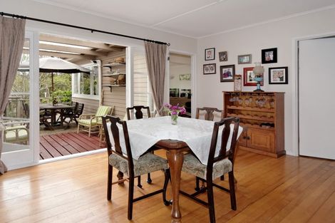 Photo of property in 48 Minnehaha Avenue, Titirangi, Auckland, 0604