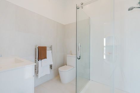 Photo of property in 50 Greenfield Drive, Western Heights, Hamilton, 3200