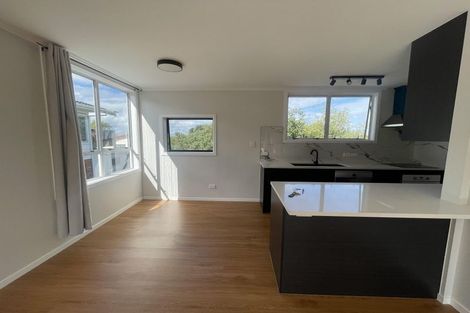 Photo of property in 1/22 Edgeworth Road, Glenfield, Auckland, 0629