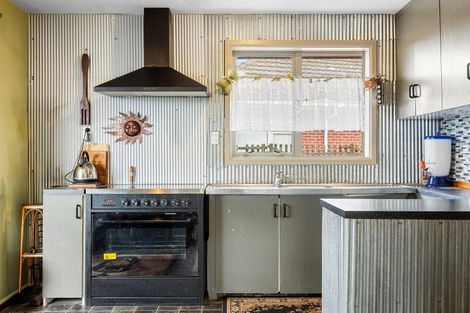 Photo of property in 121 Cuthberts Road, Aranui, Christchurch, 8061