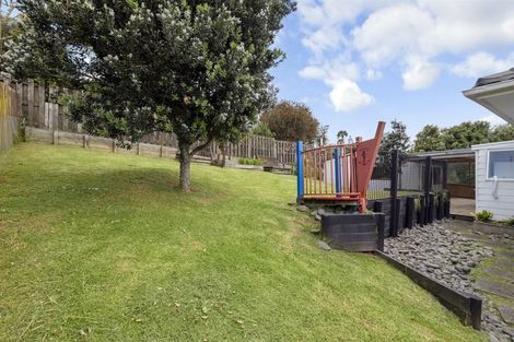 Photo of property in 35 Spinella Drive, Bayview, Auckland, 0629
