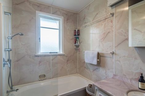 Photo of property in 86 Ruapehu Street, Paraparaumu, 5032