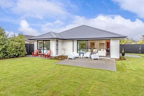 Photo of property in 2 Beauford Place, Parklands, Christchurch, 8083