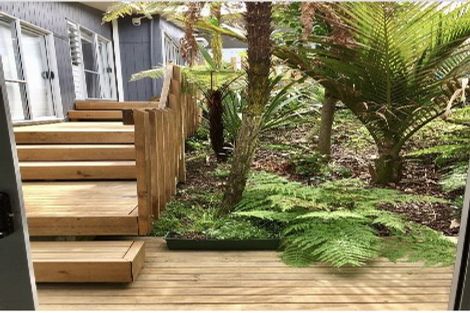 Photo of property in 70 Rising Parade, Fairview Heights, Auckland, 0632