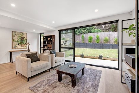 Photo of property in 46 Seafarer Crescent, Stanmore Bay, Whangaparaoa, 0932