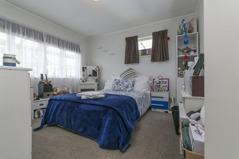 Photo of property in 18 School Road, Riverhead, 0820