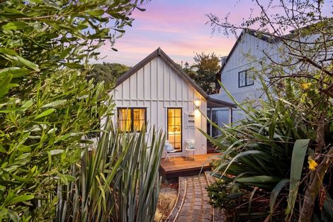 Photo of property in 69 Oxford Street, Lyttelton, 8082