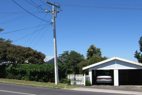 Photo of property in 7 Warren Avenue, Three Kings, Auckland, 1042