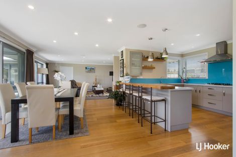 Photo of property in 17 Browns Drive, Waihi Beach, 3611