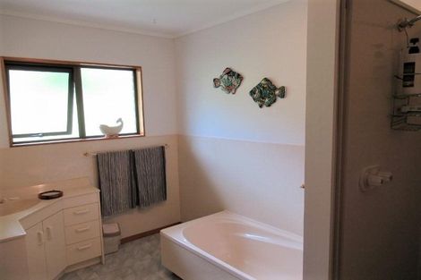 Photo of property in 15 Old Parua Bay Road, Parahaki, Whangarei, 0112