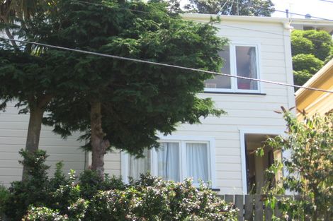 Photo of property in 86 Rolleston Street, Mount Cook, Wellington, 6021