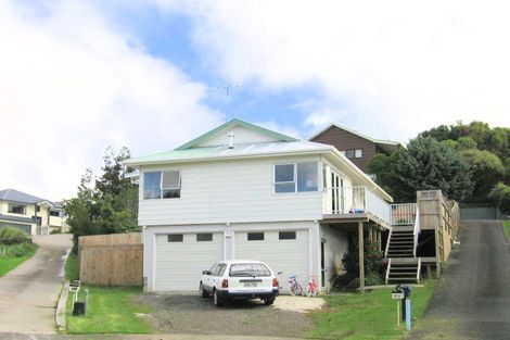 Photo of property in 83b William Bayes Place, Red Beach, 0932