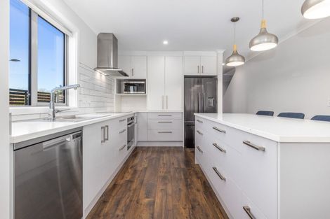 Photo of property in 14 Pateke Drive, Kenepuru, Porirua, 5022