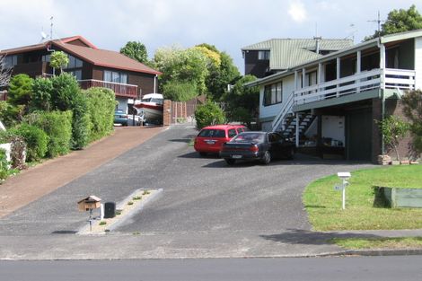 Photo of property in 33 Marina View Drive, West Harbour, Auckland, 0618
