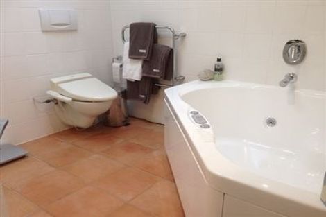 Photo of property in The Sands Apartments, 25/47 The Strand, Takapuna, Auckland, 0622