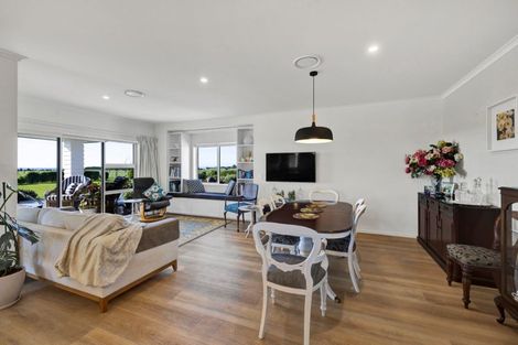 Photo of property in 60 Turangi Road, Motunui, Waitara, 4383