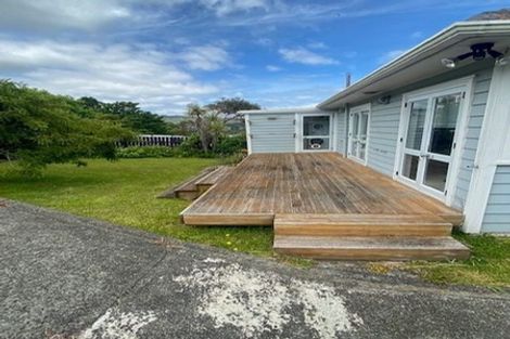 Photo of property in 34 Victory Crescent, Tawa, Wellington, 5028