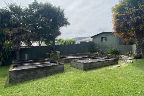 Photo of property in 56 Hampden Street, Picton, 7220