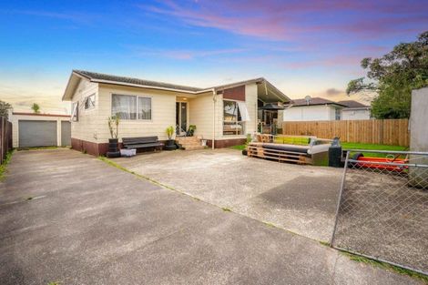 Photo of property in 25 Dissmeyer Drive, Clover Park, Auckland, 2019