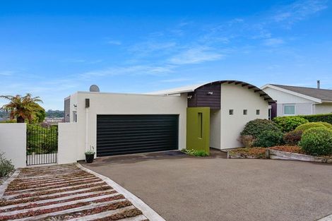 Photo of property in 110 Winara Avenue, Waikanae, 5036