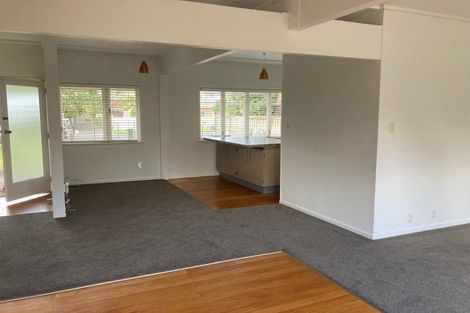 Photo of property in 15 Hattaway Avenue, Bucklands Beach, Auckland, 2012