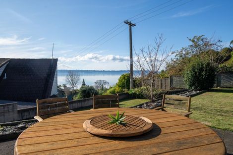 Photo of property in 5 Aries Place, Kawaha Point, Rotorua, 3010